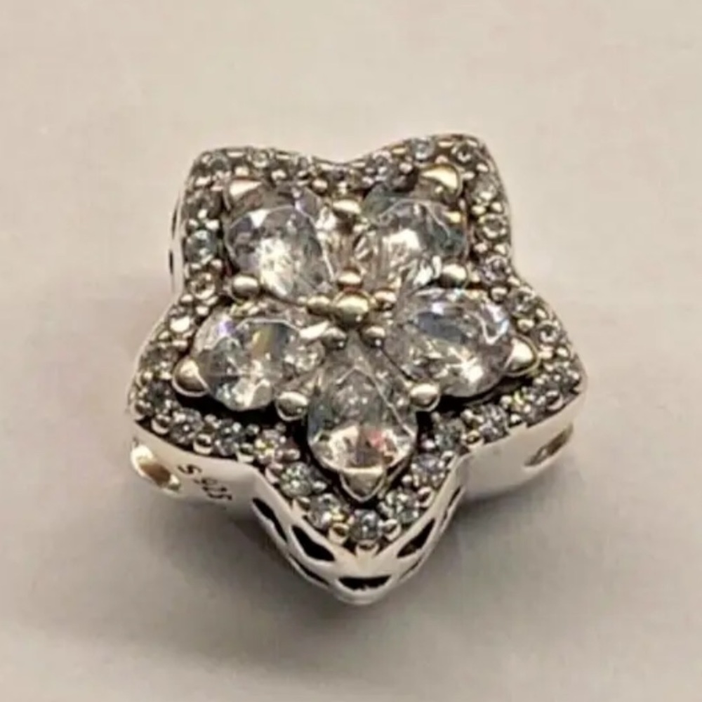 Pandora, Sparkling Snowflake, Pave Charm - image 2